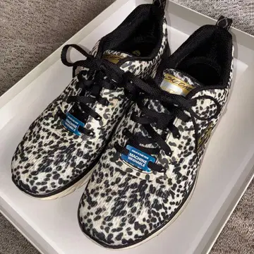 SKECHERS Air Cooled Memory Foam149981