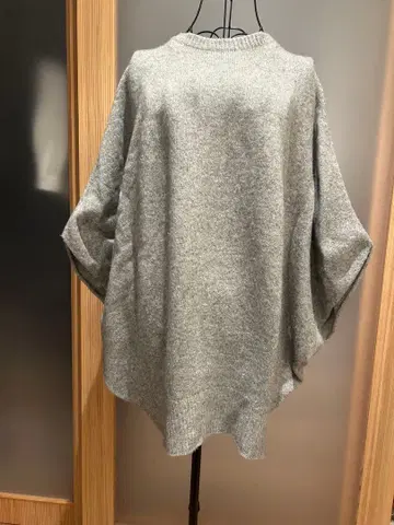 플라주 그레이 오버 사이즈 스웨터와 암워머