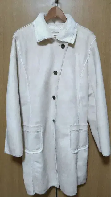 U.P renoma 롱 코트 아이보리 베이지 페이크 무스탕