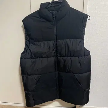 ZARA 블랙 충전솜 베스트