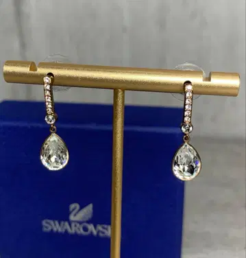 스와로브스키 Swarovski 귀찌 드롭 크리스탈