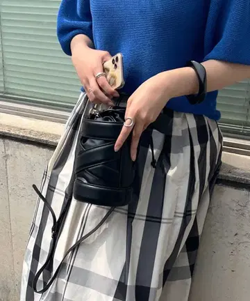 [ 새상품 ] DouDou 크로스 라인 미니 버킷