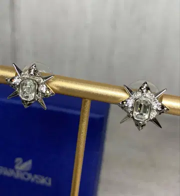 스와로브스키 Swarovski 귀걸이 크리스탈