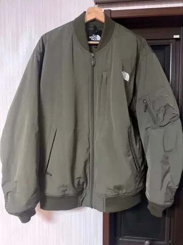 더 노스페이스 인슐레이션 봄버 자켓 NY82132