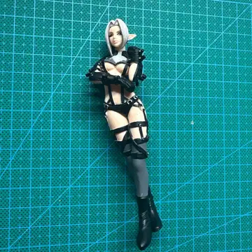 엘프 캐릭터 바디수트 피규어