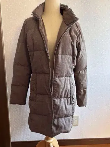 보아 카라 부착 브라운 다운 코트 FABIANA FILIPPI