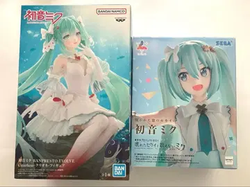 미개봉 새상품 열린 창의 세계의 하츠네 미쿠 클리오네 피규어 2체 세트