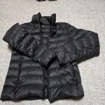 UNIQLO 다운 자켓 M 사이즈 블랙