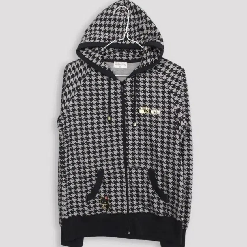 Reflem chain rabbit ear short-sleeve hoodie zip-up, YngJirai, mass