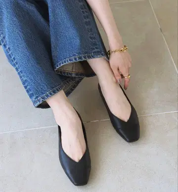 루탈론 스퀘어 V컷 플랫 23.5