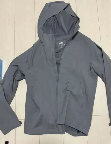 그레이 후드 부착 나일론 자켓