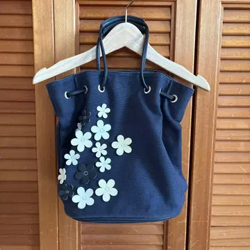 [ 새상품급 ] 키타무라 네이비색, 꽃 모티브의 토트백