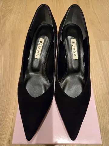 DIANA 블랙 스웨이드 하이힐