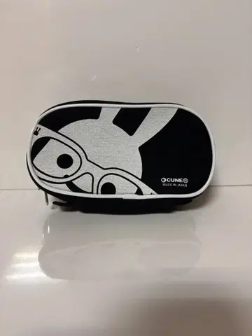 CUNE 파우치 큔