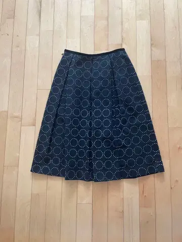 페를르페슈 도트 무늬 스커트 블랙