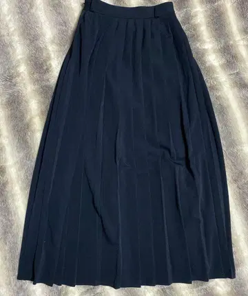 Acka. 플리츠 스커트 롱 블랙