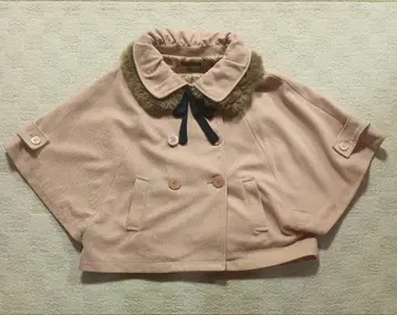 lovetoxic 퍼 달린 핑크 케이프 코트