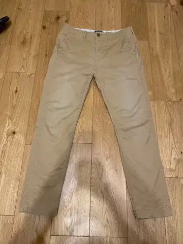 BEAMS 스트레치 테이퍼드 치노 팬츠 백명품 BB100