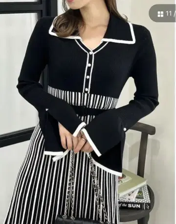 dazzlin 바이컬러 플리츠라이크 니트 원피스