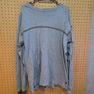 울리치 긴팔T셔츠