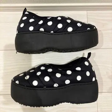 SUBU VAMP PLATFORM 도트 무늬 통굽 샌들 23cm~24cm