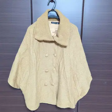 베이지 더블 버튼 케이프 코트 포켓 부착