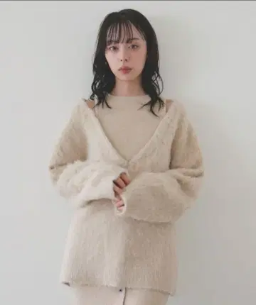 LIAN 앙상블풍 V넥 니트 풀오버