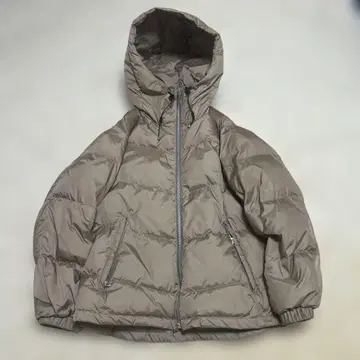 브라운 다운 자켓 후드 부착