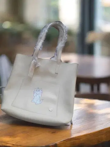 미사용 아코모데 마리 토트백 아리스토캣 시리즈