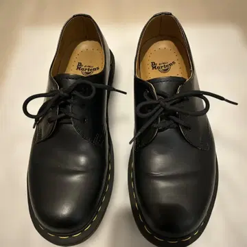 닥터마틴 3홀 UK711838 블랙 새상품급