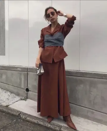 AMERI 셋업 뷔스티에 포함