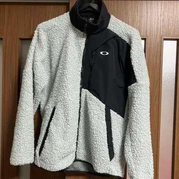 오클리 점퍼 L