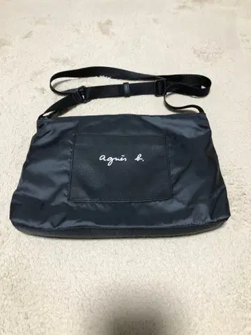 agnes b. 숄더백