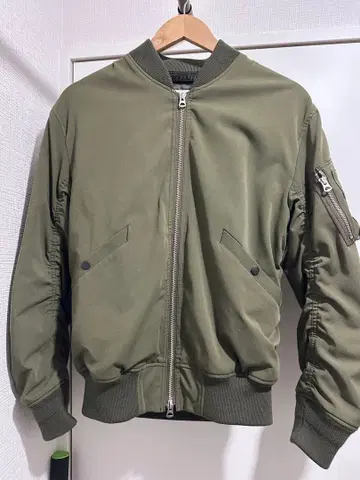 MA-1 플라이트 자켓 올리브 그린