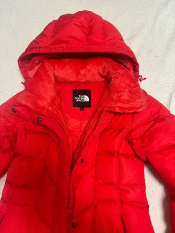 새상품급 THE NORTH FACE 후드 부착 레드 빨간색 다운 자켓