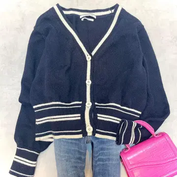 새상품급 폭시 로고 니트 가디건 숏 기장 네이비 프리 사이즈