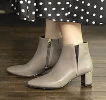 새상품급 히미코 V라인 사이드 고어 부츠 24.5cm