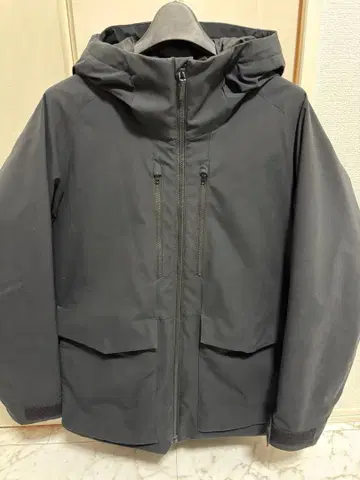 UNIQLO 하이브리드 다운 파카 3D 컷 블랙 S 사이즈