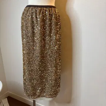 새상품 쉽스 골드 스팽글 스커트 스트레치