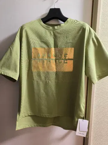 라리아무 라이트 그린 반팔 T셔츠 사이즈 38