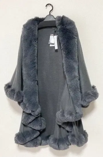 [ [ 미사용 새상품 ] ] 퍼가 달린 가디건 코트 차콜 그레이