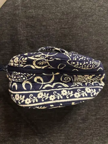 베라 브래들리 파우치