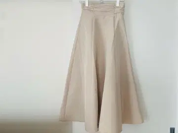 [안미르] [택 포함 새상품] 플레어 스커트