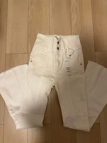 ROYAL PARTY 화이트 스키니 팬츠