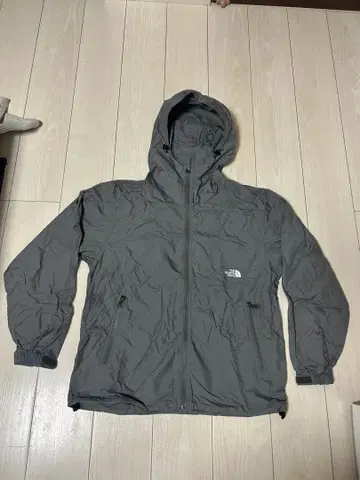 THE NORTH FACE 그레이 나일론 자켓