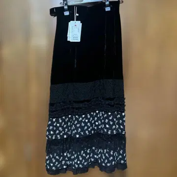 프릴 꽃무늬 롱 플레어 스커트 사이즈 40