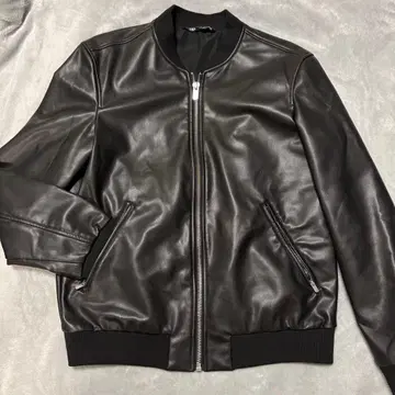 새상품급 ZARA 자라 가죽 자켓 MA-1 블랙 M