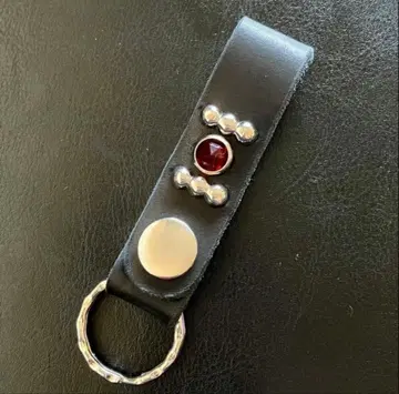 가죽 키링 폭 2cm 블랙 USA제 스터드 레드