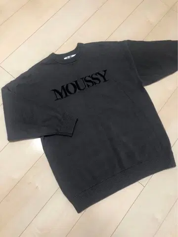 moussy 로고 니트