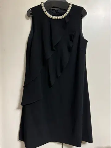 그레이스 네이비 비쥬 프릴 블랙 드레스